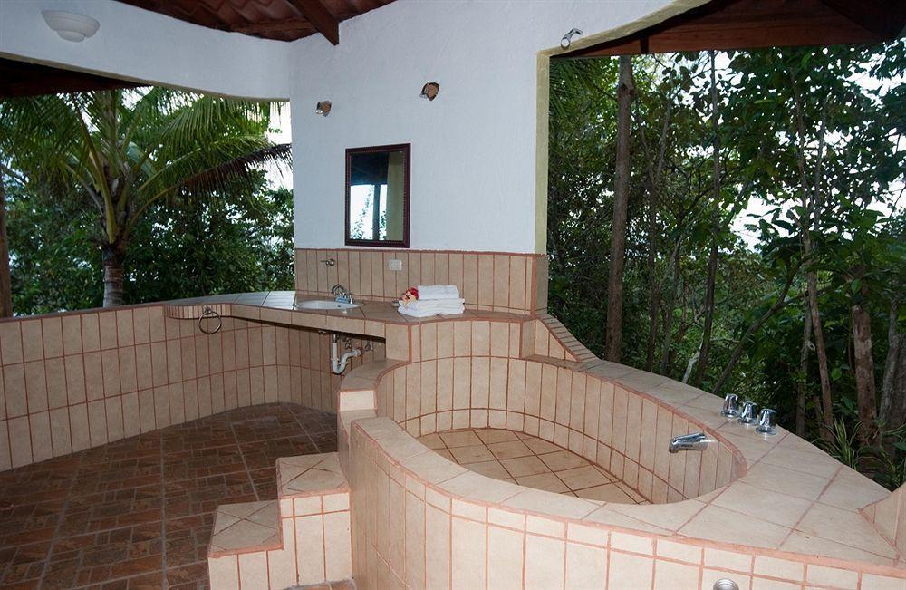 Lagunavista Villas Carate 외부 사진